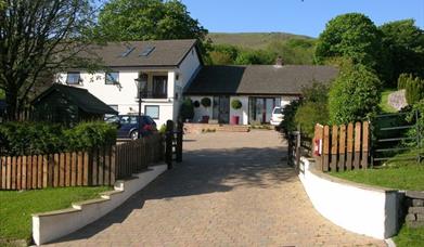 Ty mawr.