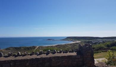 Llun o'r olygfa o Barc Hamdden Bank Farm