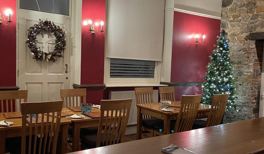 Pant y Gwydr dining area