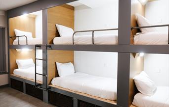 Cwtsh Hostel bunk beds