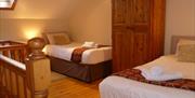 Duffryn Farm Cottages twin bedroom